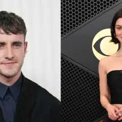 Paul Mescal y su pareja, Phoebe Bridgers, posan en la alfombra roja.