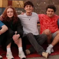 Sadie Sink y sus amigos, ¿será que alguno es su novio? Los chicos de Stranger Things juntos.