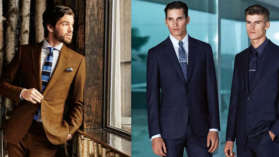 Tres hombres con trajes elegantes, perfectos para un dress code cocktail hombre. Uno luce un traje marrón con corbata a rayas, los otros dos, trajes azul marino.