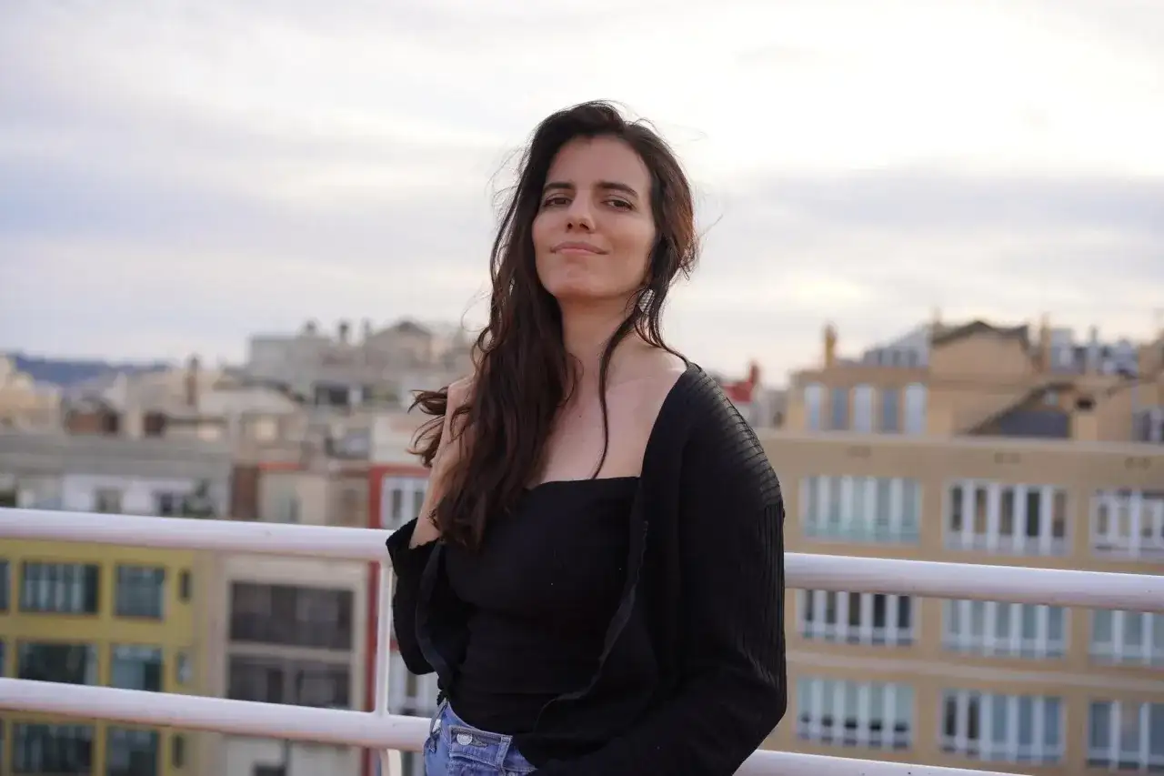Anna Pazos - ¿Quién es la autora que redefine la cultura?