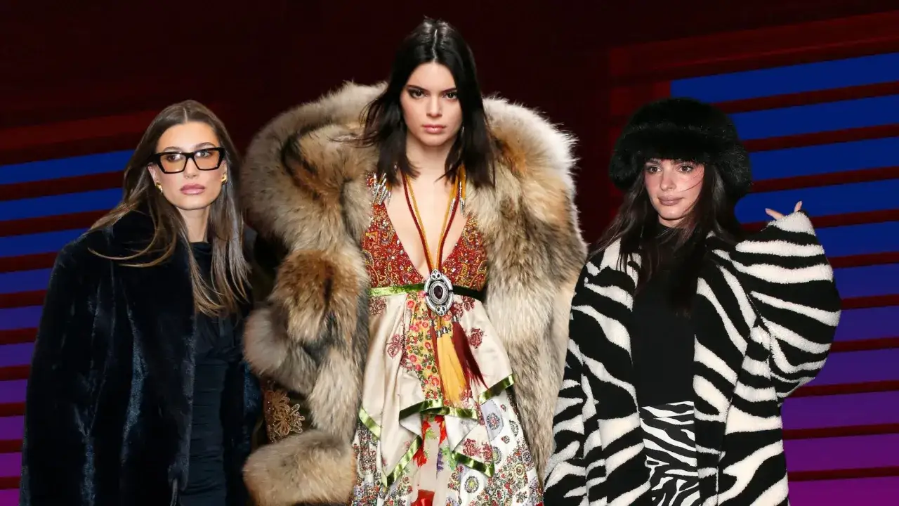 Tres mujeres con abrigos de pelo y estampados llamativos, una con gafas, otra con un vestido boho y la tercera con un sombrero de piel, evocan el estilo de una mob wife.