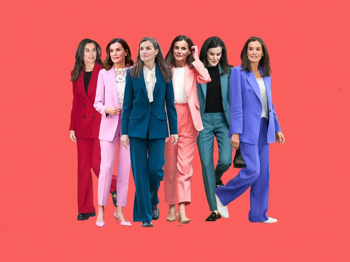 La reina Letizia luce seis trajes de pantalón en diferentes colores: rojo, rosa, azul marino, coral, verde azulado y azul lavanda.